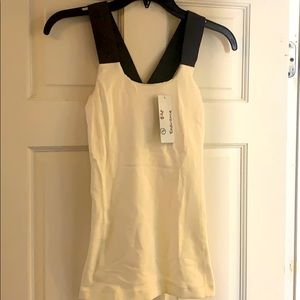 Lot of 3 Glyder endurance size S workout tops.